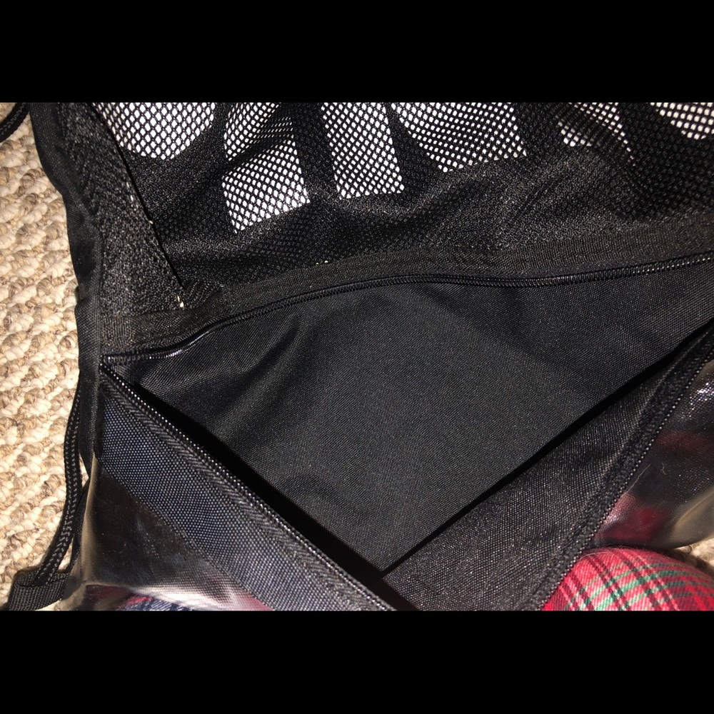 Pink drawstring bag - Picture 2 of 2